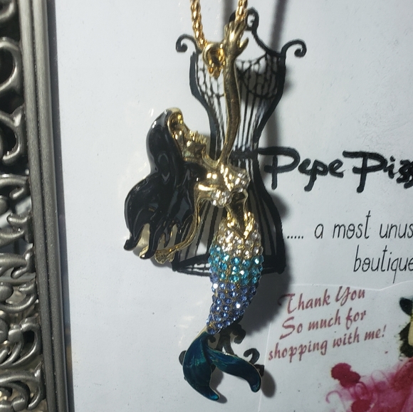 Source Unknown Jewelry - Pretty rhinestone mermaid necklace teal tail.